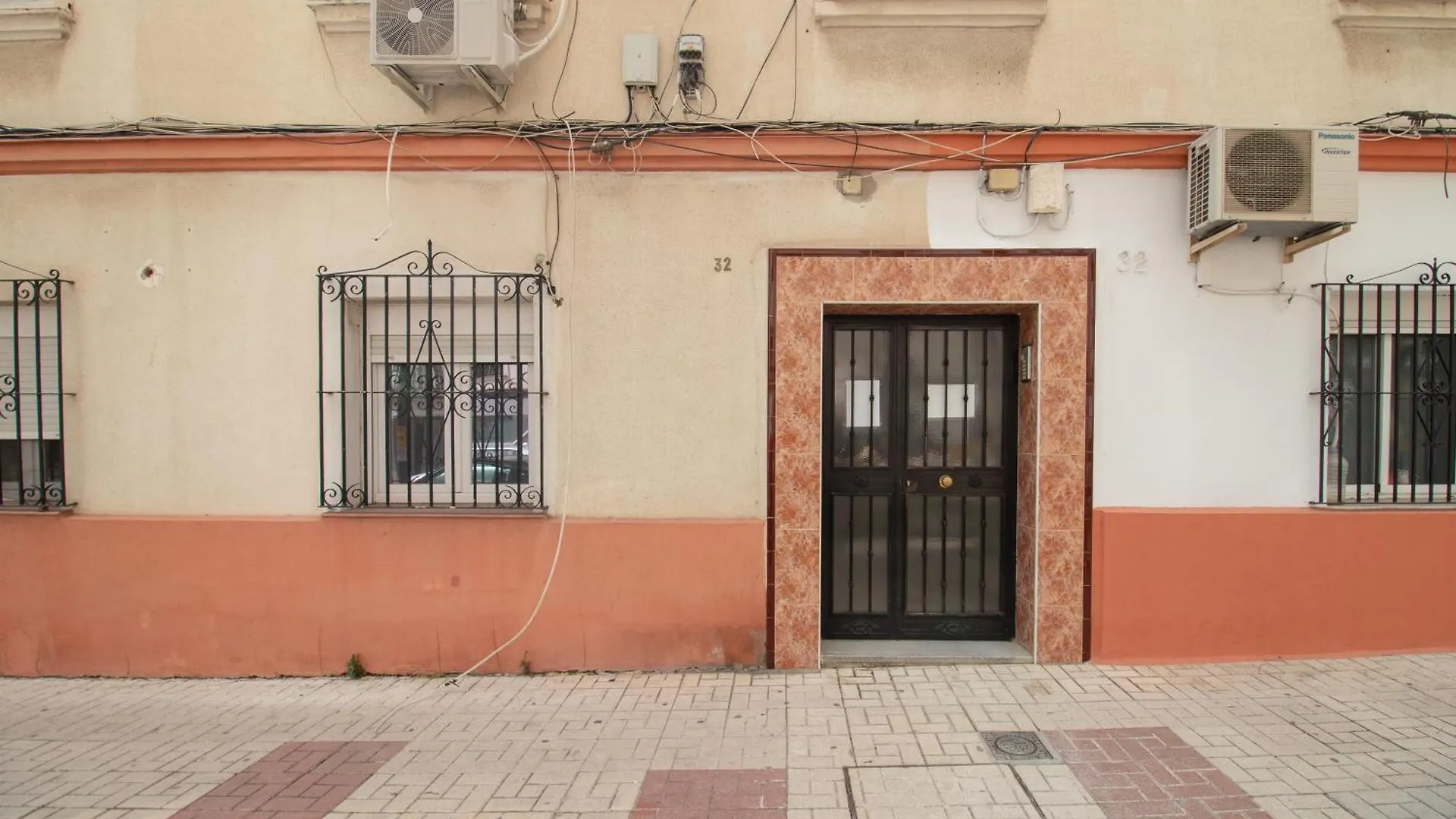 C75 - Comfy 3 Bedroom Near City Center Малага 0*,  Испания
