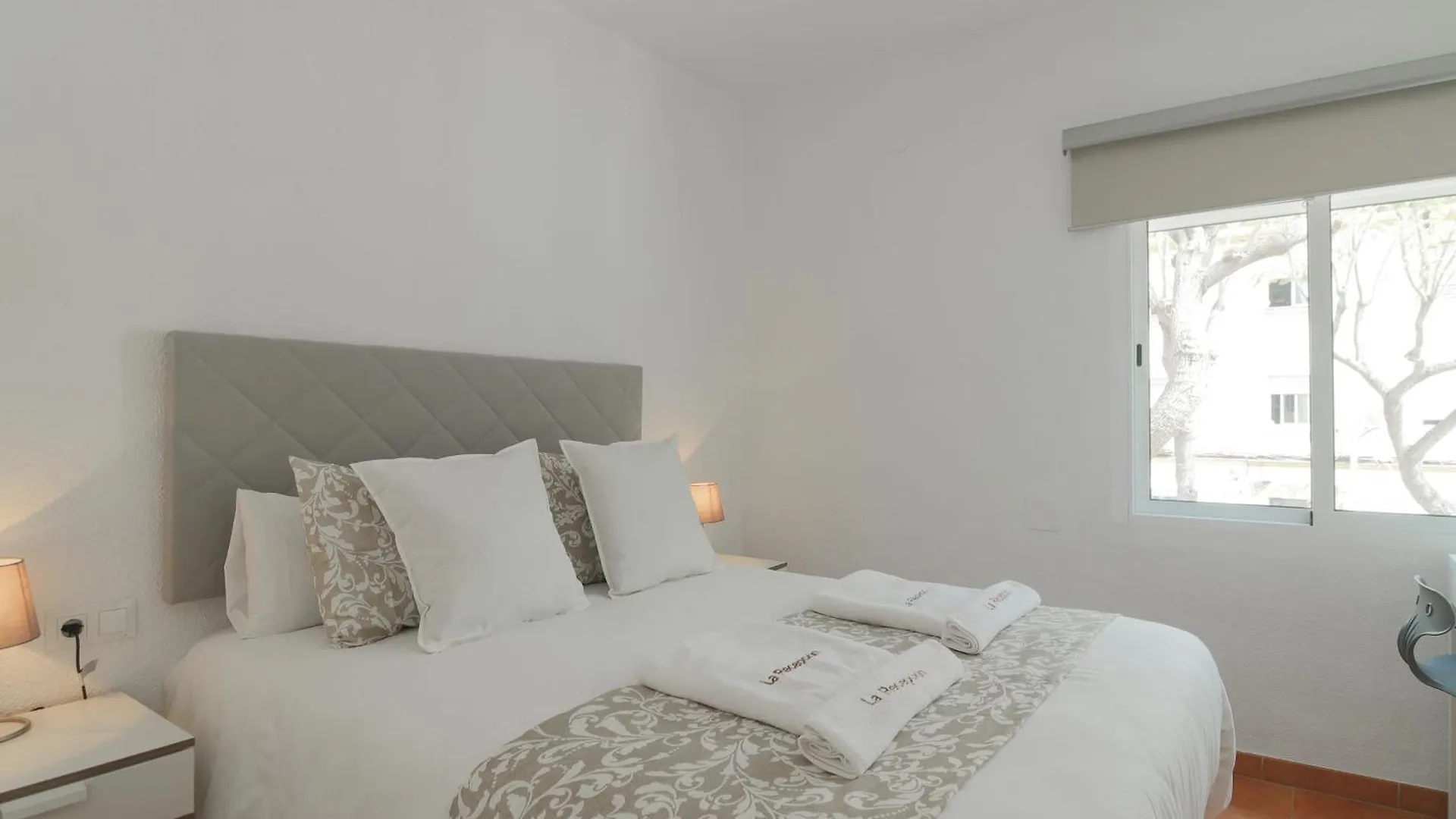 Apartment C75 - Comfy 3 Bedroom Near City Center Malaga