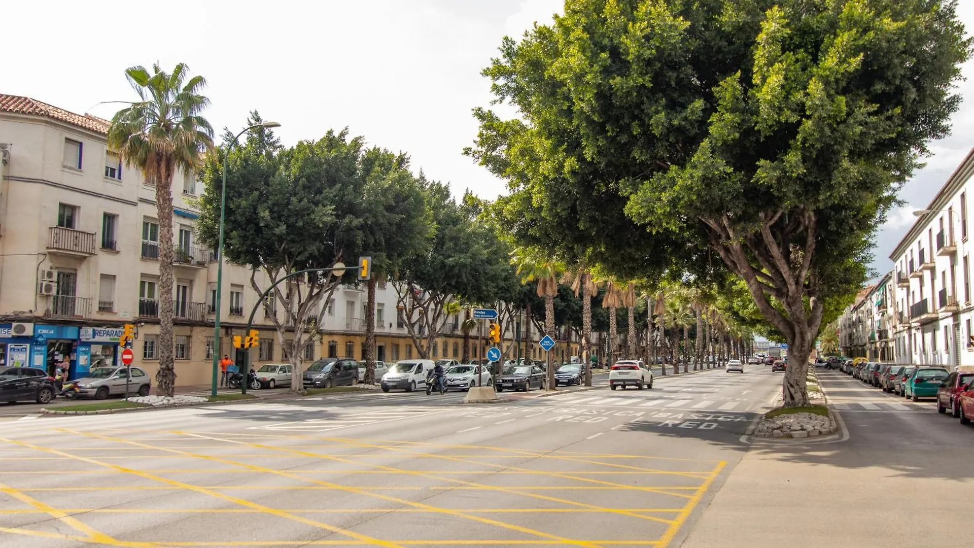 C75 - Comfy 3 Bedroom Near City Center Malaga Apartment