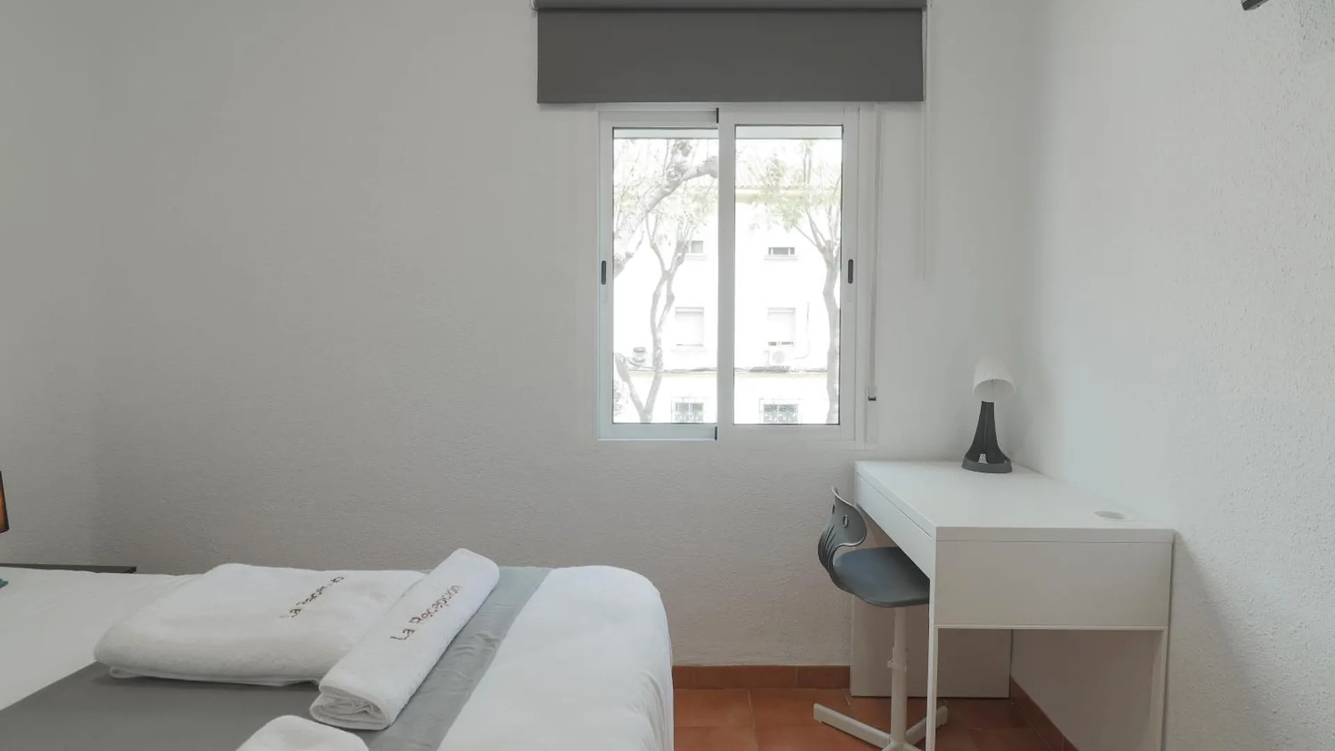 C75 - Comfy 3 Bedroom Near City Center Malaga Apartment