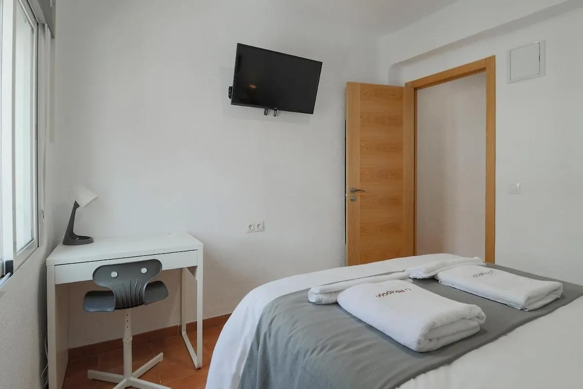 C75 - Comfy 3 Bedroom Near City Center Malaga Spain