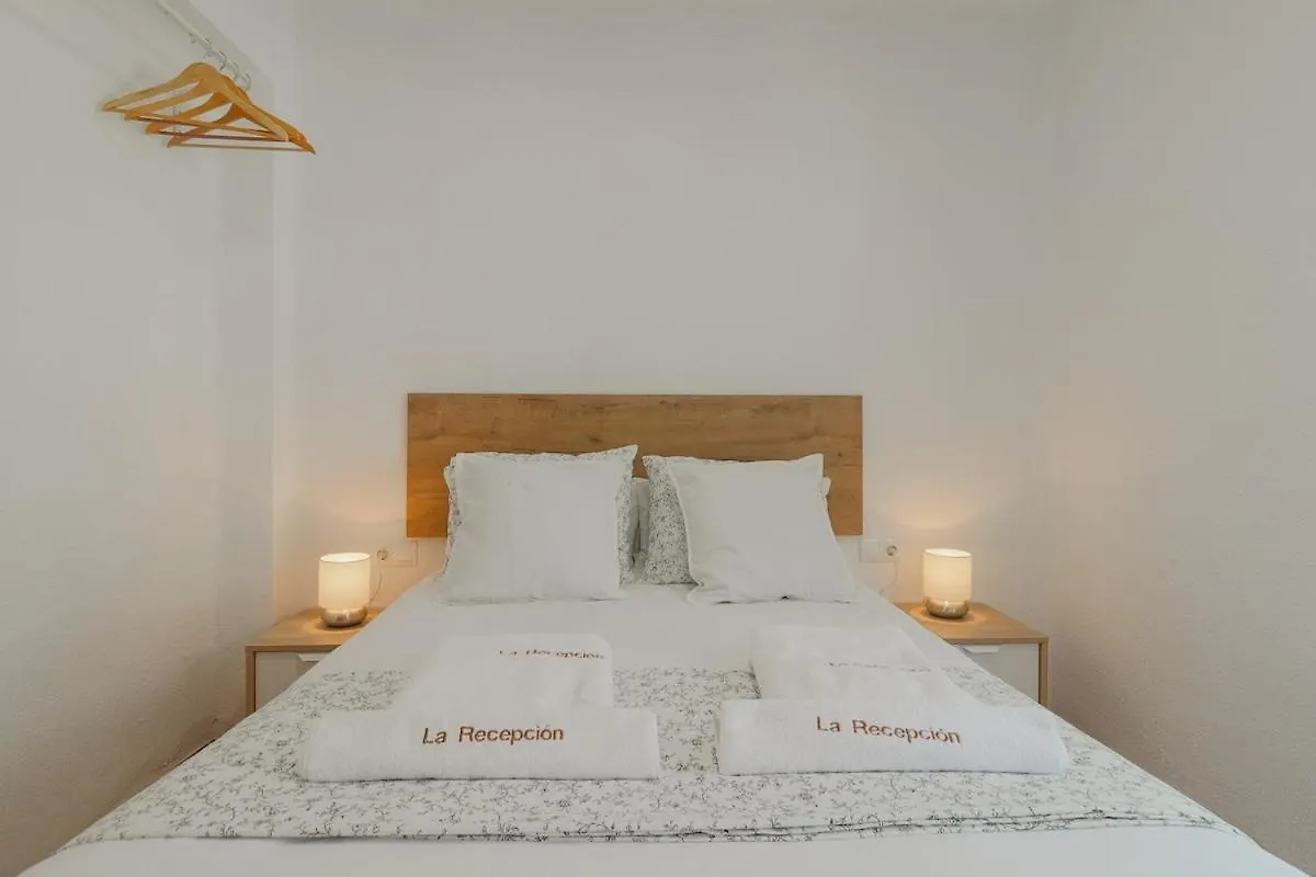 C75 - Comfy 3 Bedroom Near City Center Malaga Apartment